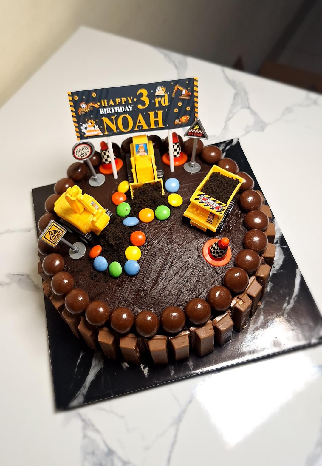 Excavator Birthday Cake (D18)