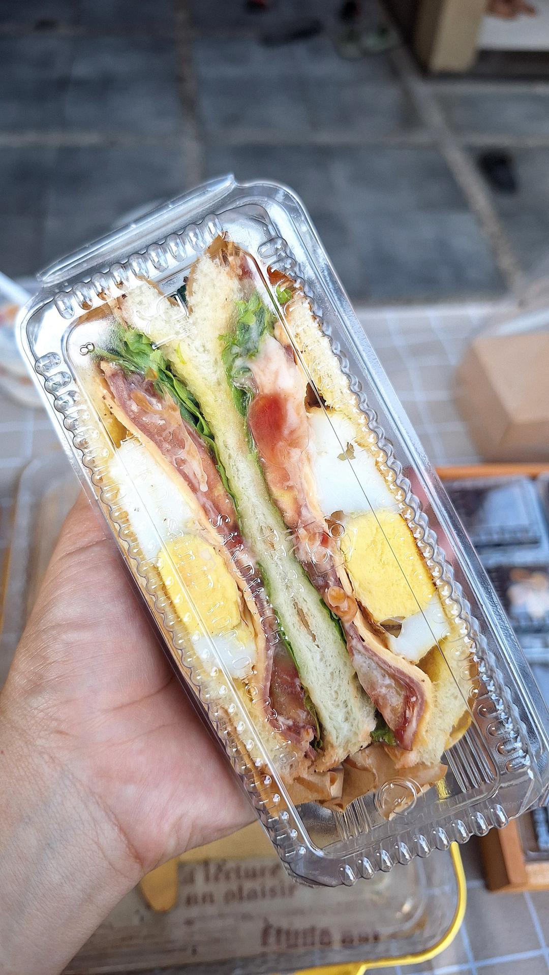 Smoked Beef & Egg Sandwich