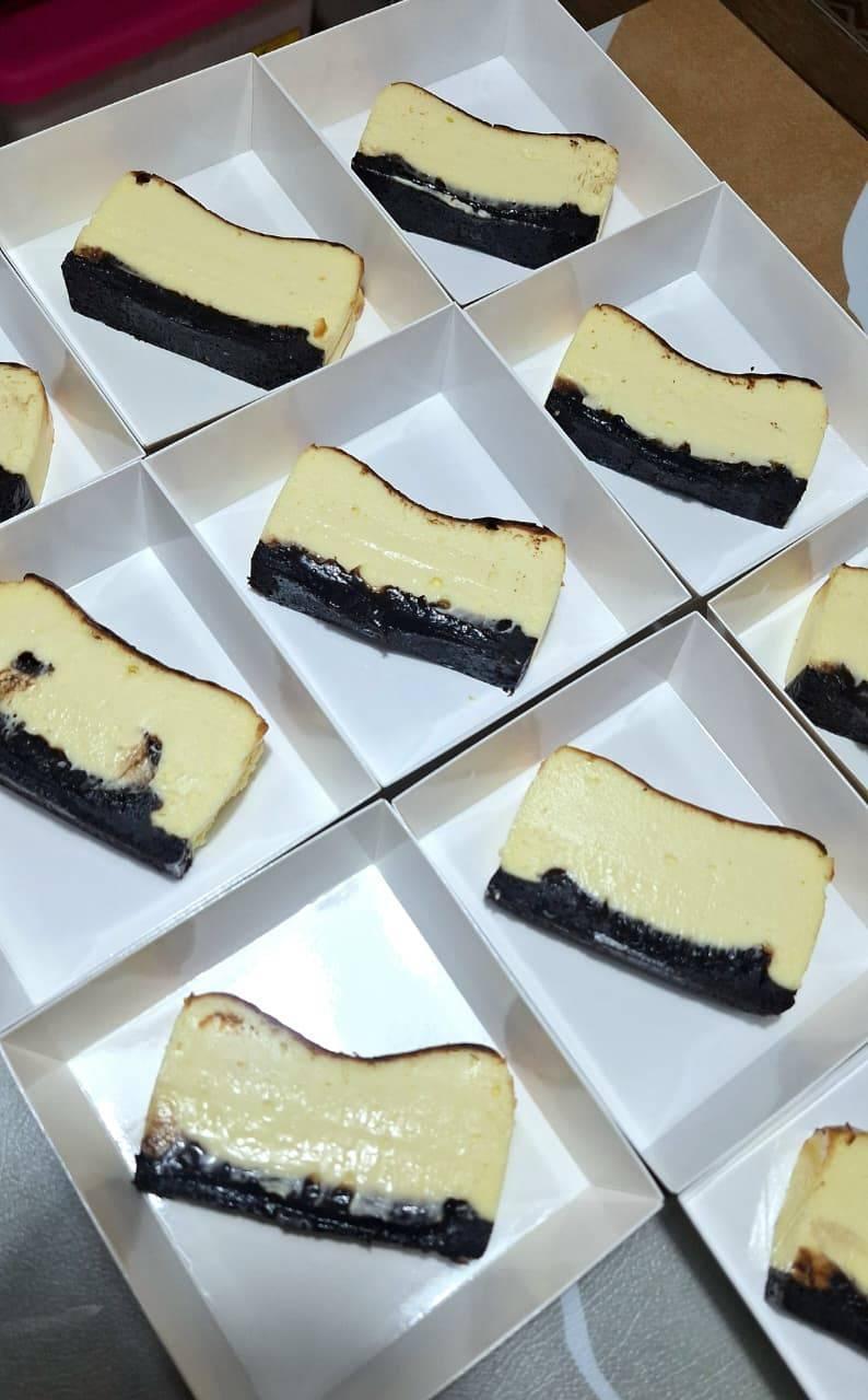 Burnt Cheesecake Brownies (Slice)