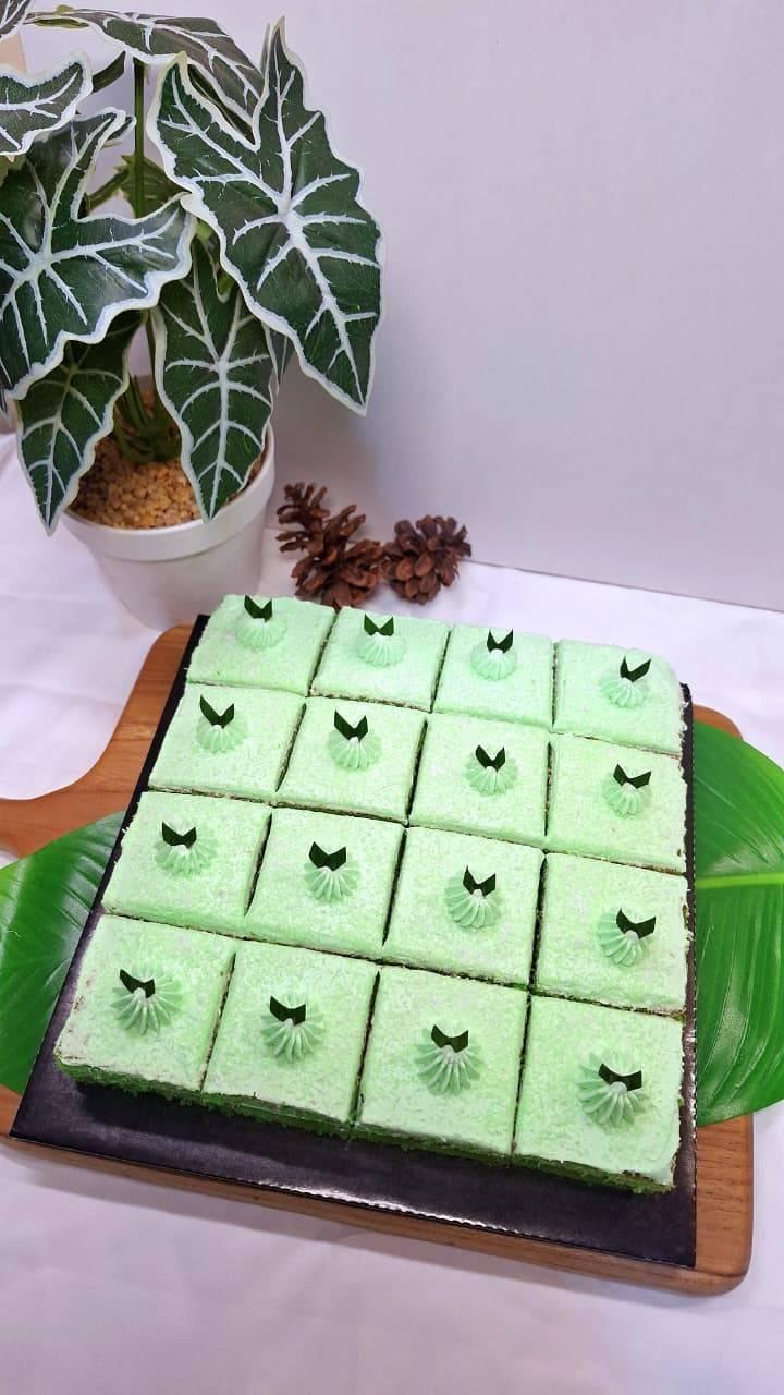 Klepon Cake Cubes 22x22