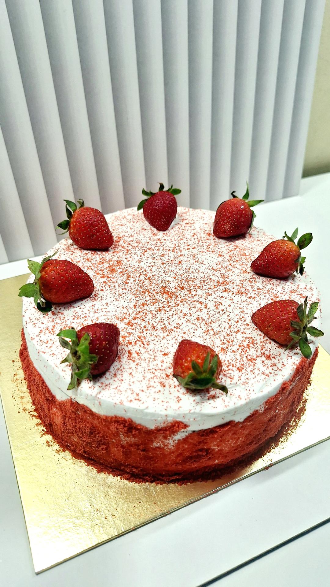 Red Velvet Cake (D16)