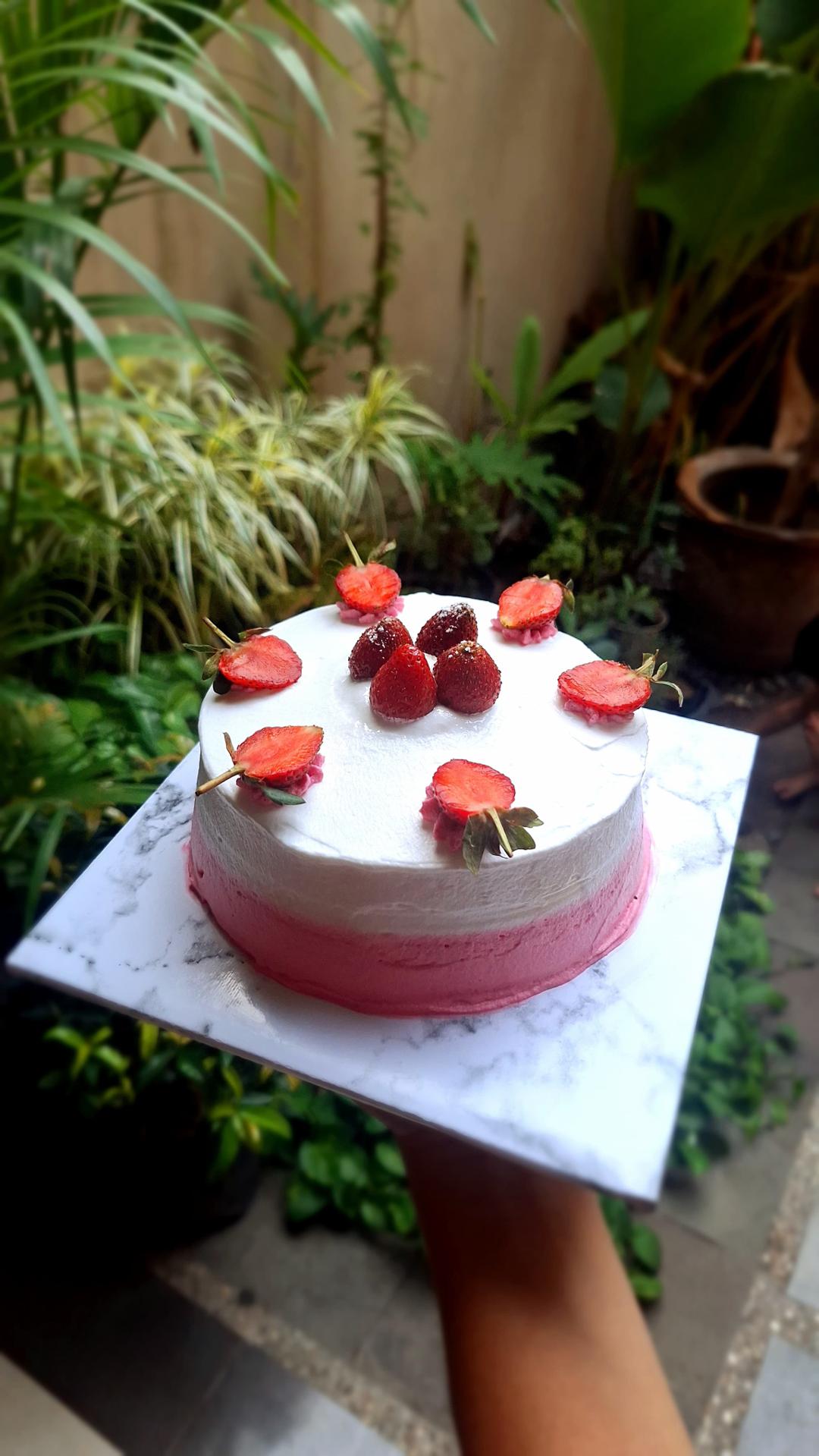 Mille Crepes Strawberry