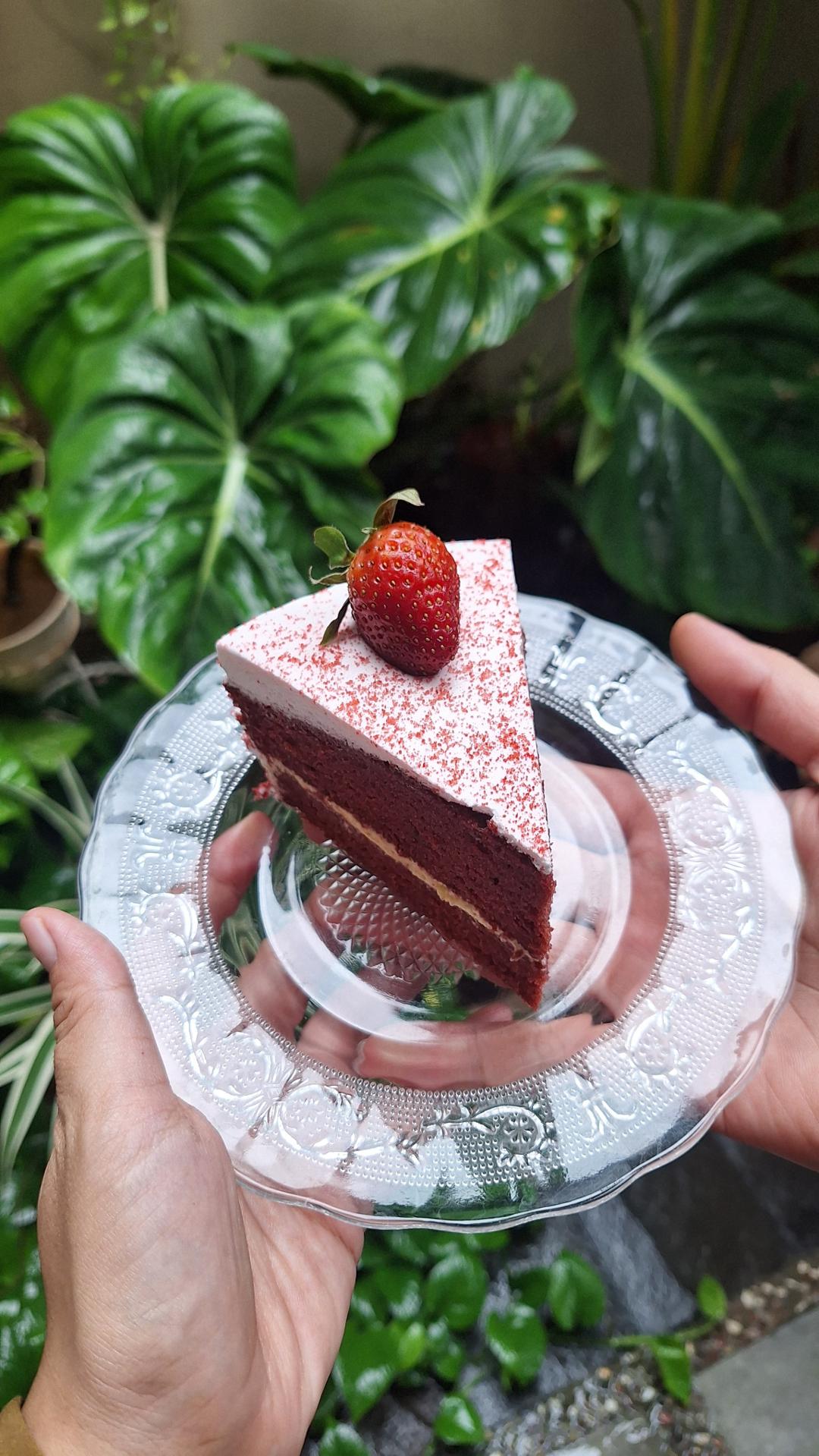 Red Velvet Slice Cake